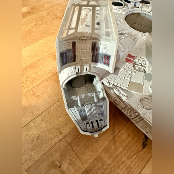 Star Wars millennium falcon toy Hero Vehicle - Picture 6 of 6